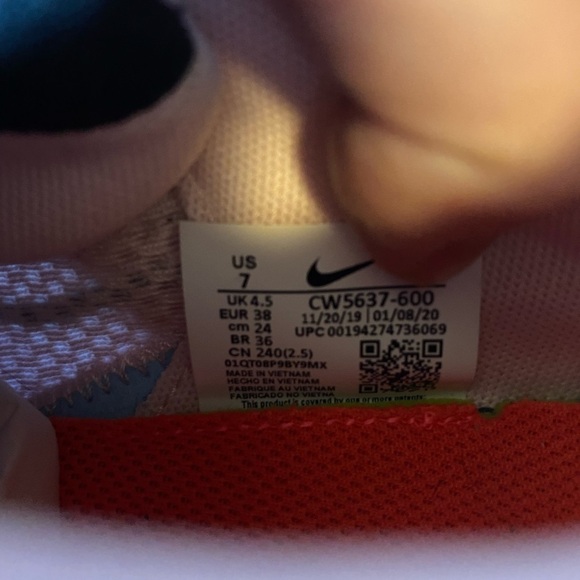 Nike renew run in pink foam colorway womens size 7 - Picture 7 of 7